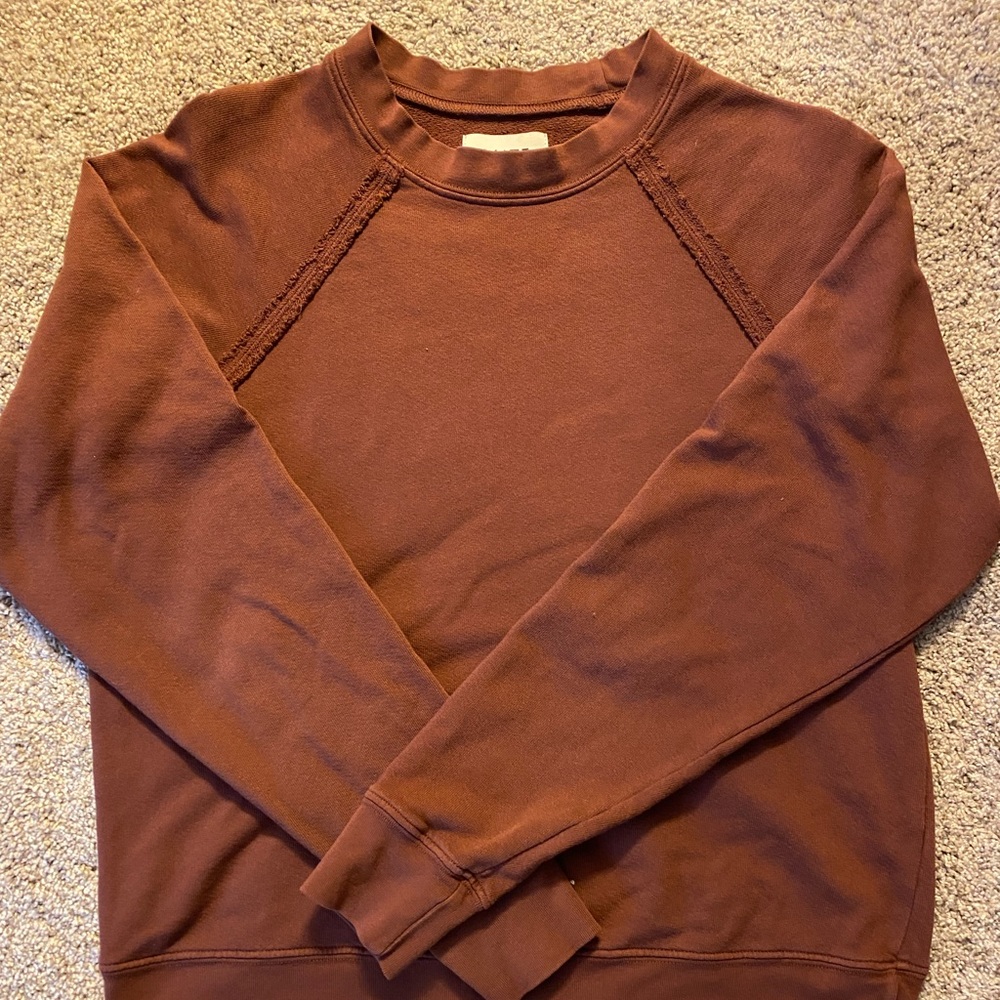 Mate the label pullover